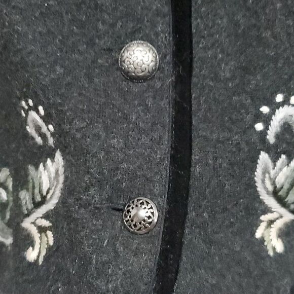 Icelandic Design 100% Wool Embroidered Sweater with Velvet Border Size XXL - Picture 3 of 12